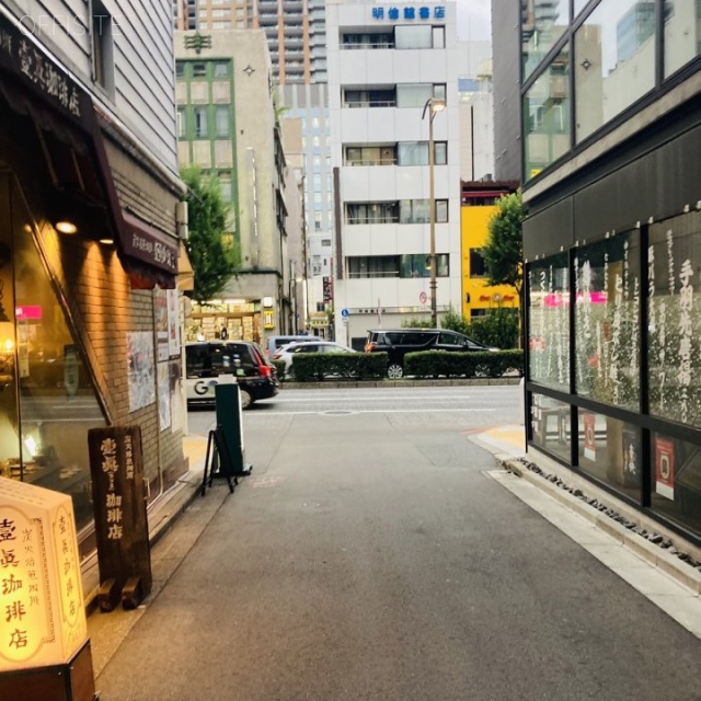 AL BUILDING JINBOCHO 周辺