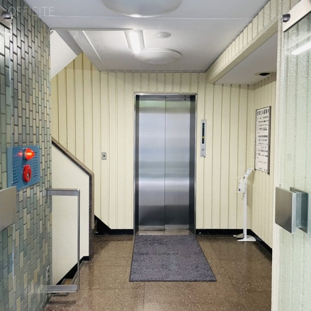 折田ビル エントランス