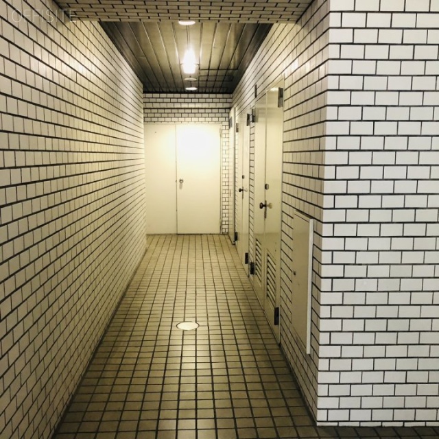 中村屋ビル エントランス