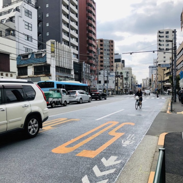 ルネ湯島ビル 前面道路
