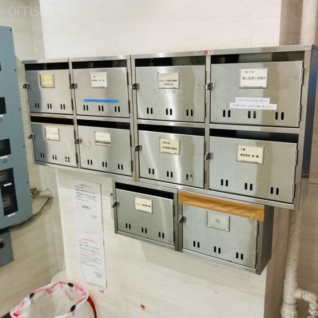 新東ビル 郵便受け