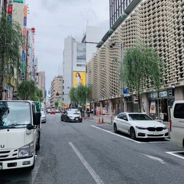 S-PLAZA弥生 ビル前面道路