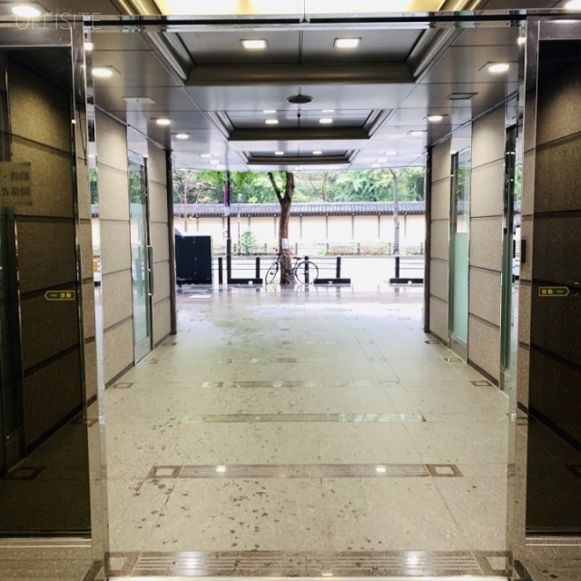 飛栄九段ビル エントランス