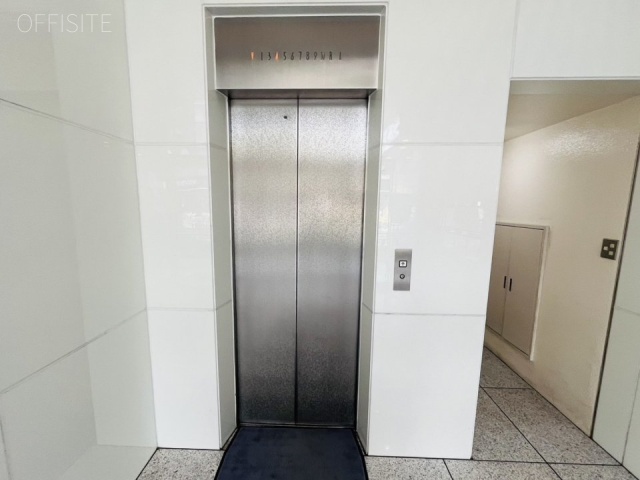 ポプラビル エントランス