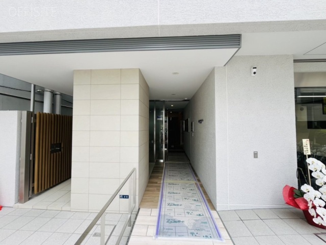 東京中央ビル オフィスビル出入口