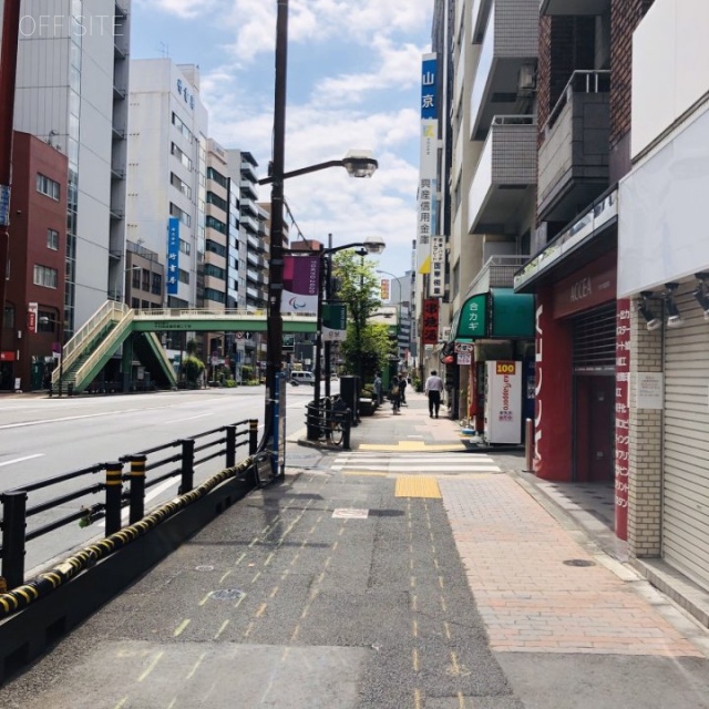 クリエイトビル ビル前面道路