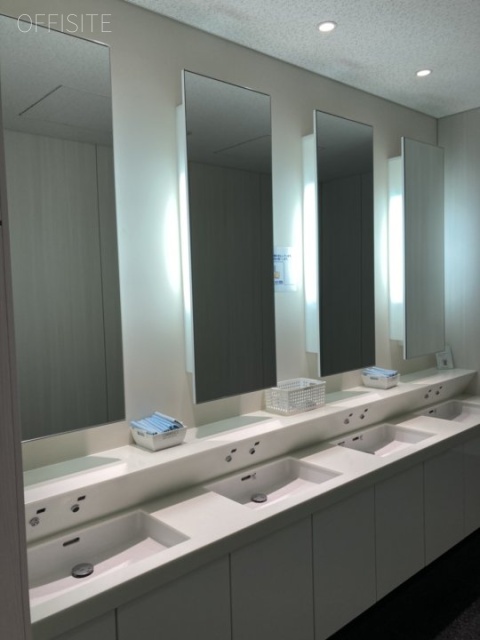 東京スクエアガーデン 洗面台