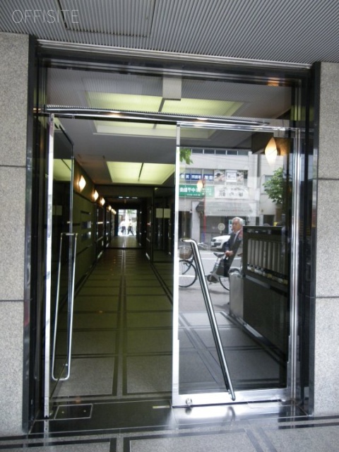 Landwork青山ビル フジ28ビル入口.JPG