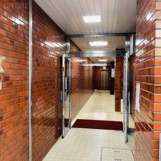 パインセントラルビル エントランス