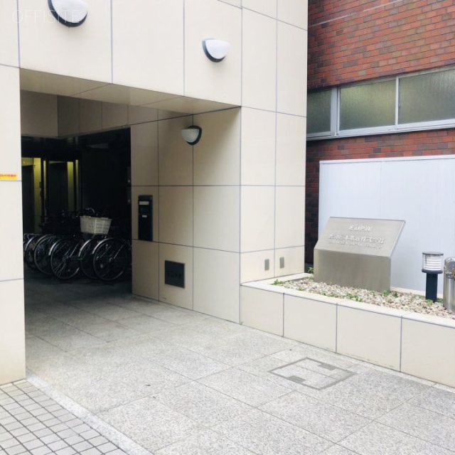 燦坤(サンクン)日本電器ビル エントランス
