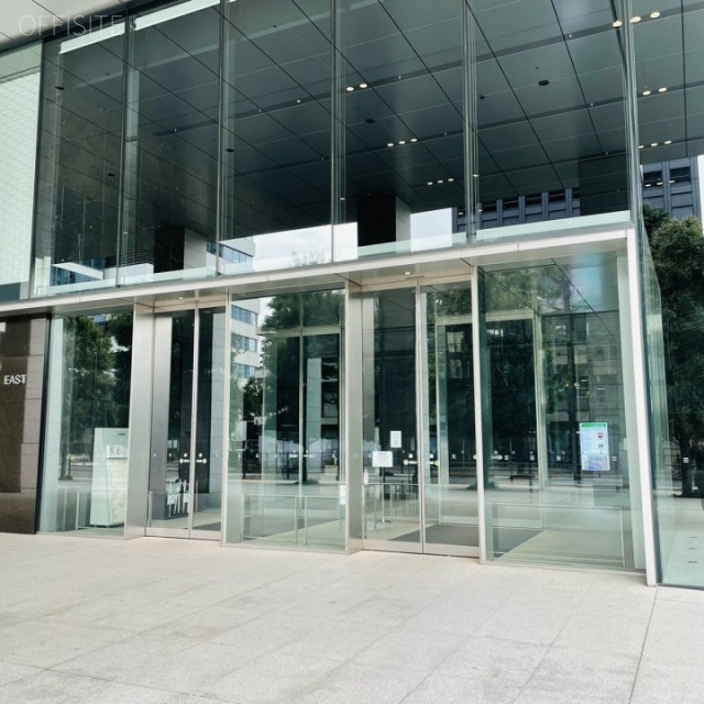 中野セントラルパークイースト オフィスビル出入口
