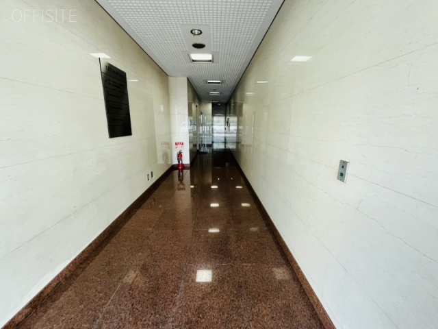 T323プレイスビル エントランス