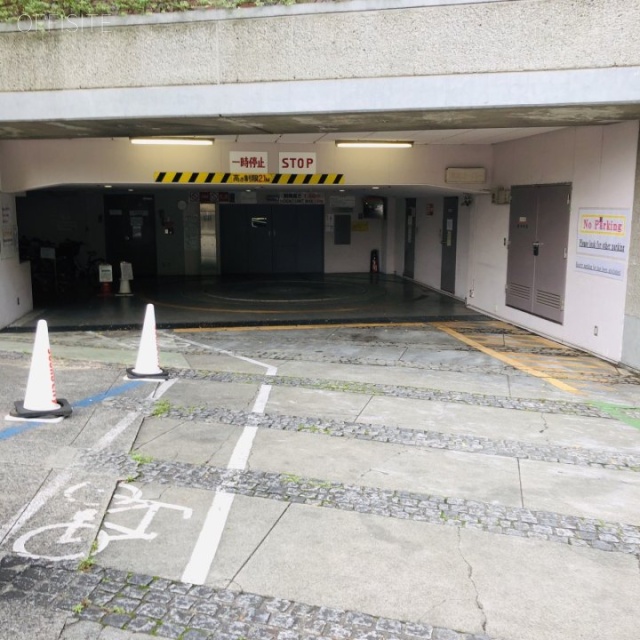 32芝公園ビル 駐車場