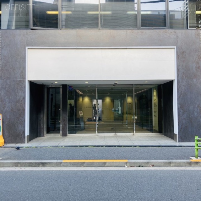 ワイズビル オフィスビル出入口