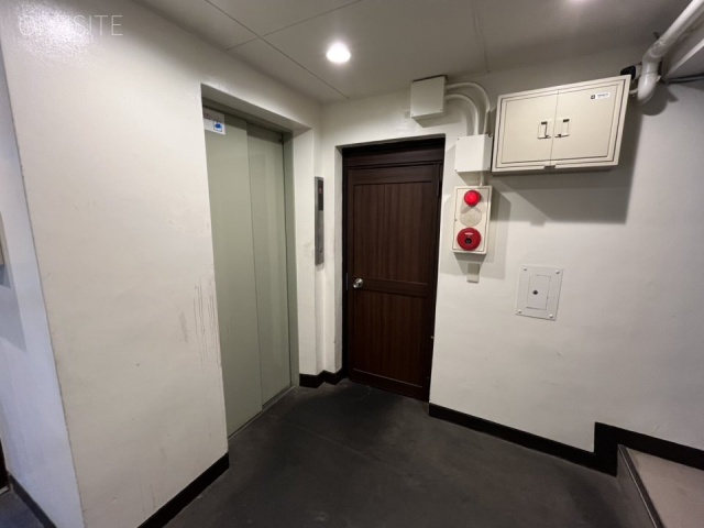 東専堂ビル エントランス