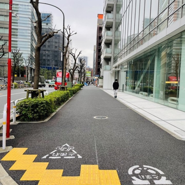 第2下川ビル ビル前面道路