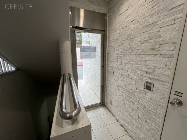 DeLCCS新宿御苑 エントランス