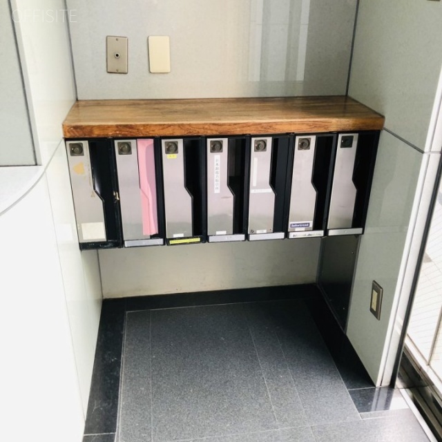 岡家寿(おかやす)ビル 郵便受け