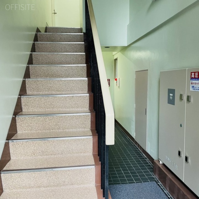 森光ビル エントランス