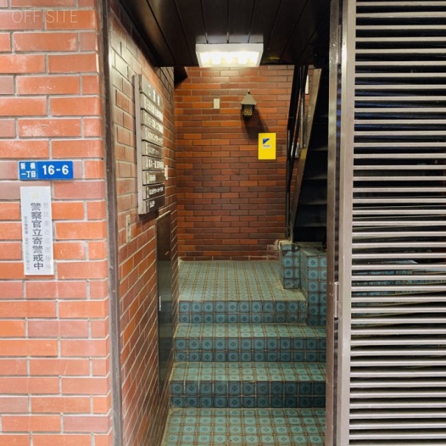 新橋柳屋ビル エントランス