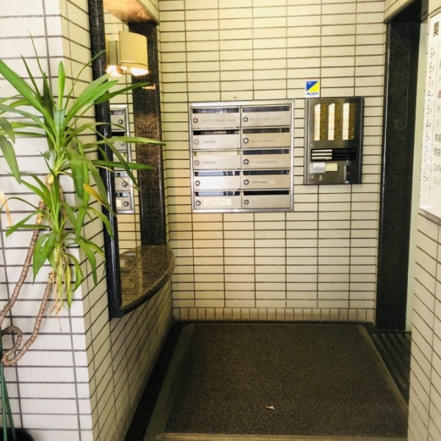 関ビル エントランス