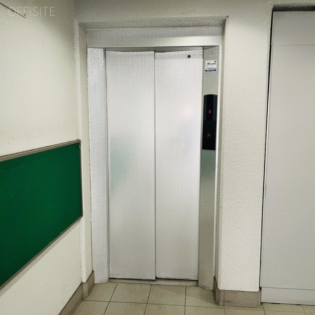 KMプラザ エレベーター