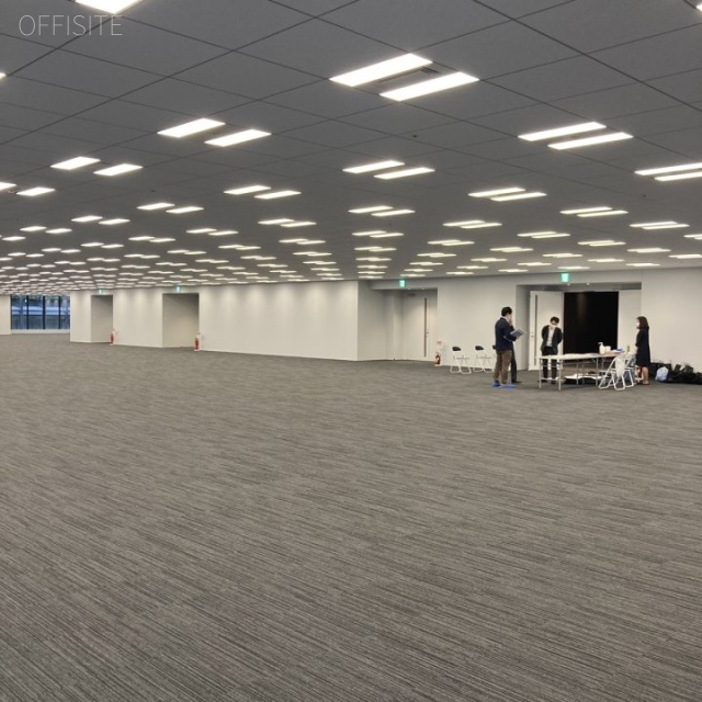 東京スクエアガーデン 室内