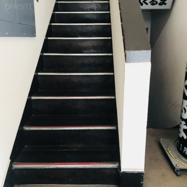 第2窪島ビル エントランス