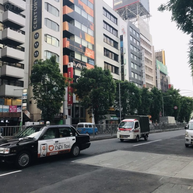 東急渋谷一丁目ビル ビル前面道路 明治通り