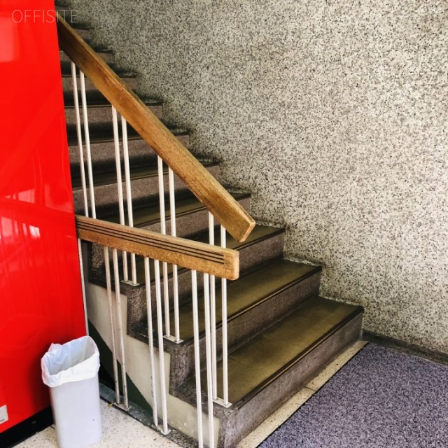 中村ビル エントランス