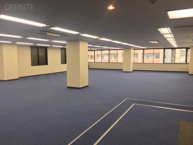 スズヨシビル 室内