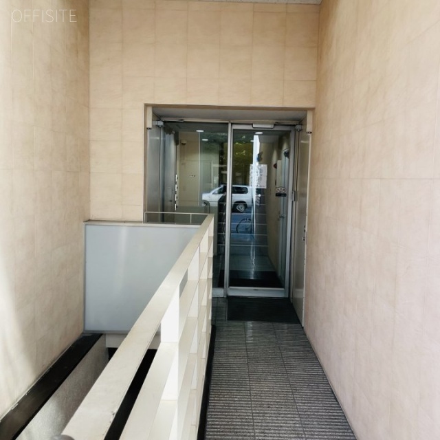 ニットクビル エントランス