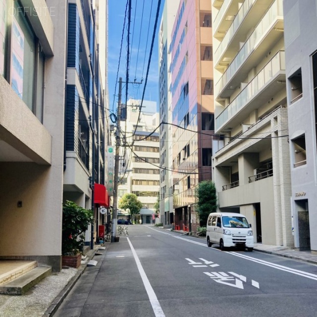 第3東邦ビル 前面通り