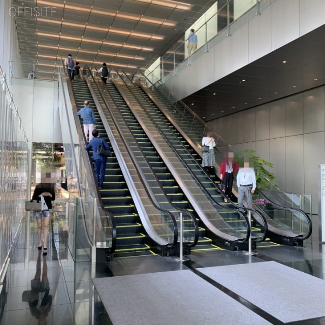 グラントウキョウサウスタワー エスカレーター