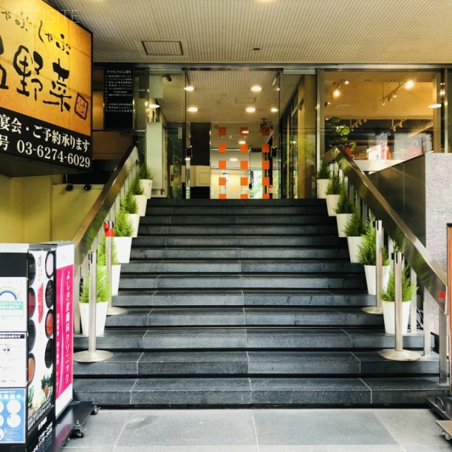 ダイヤモンドビル エントランス