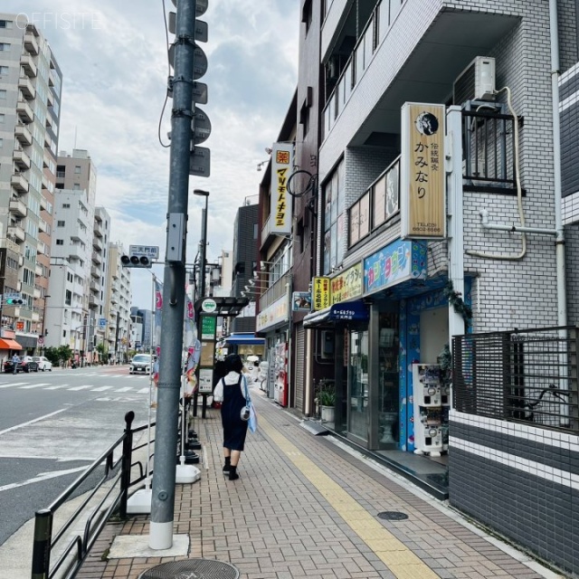 ダイナシティ浅草 前面道路