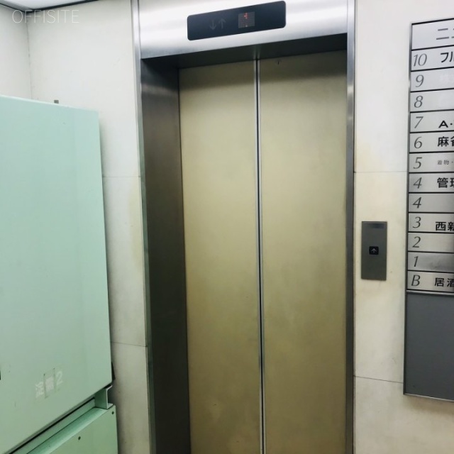 ニューセントラルビル エレベーター