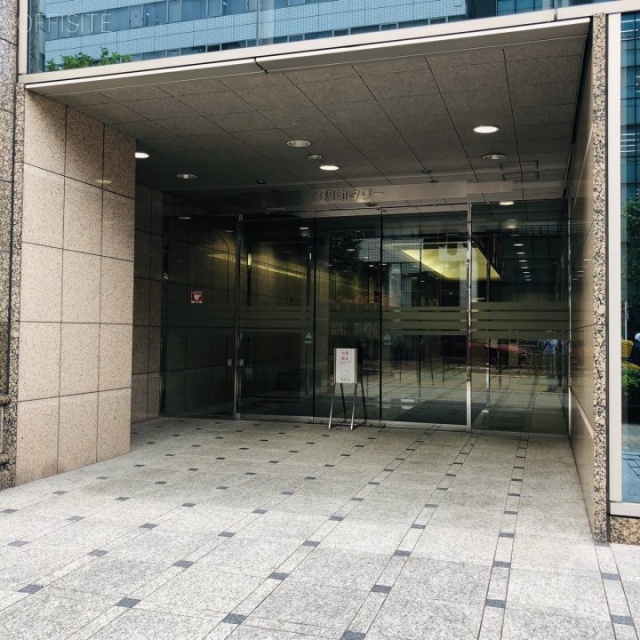 茅場町タワー オフィスビル出入口