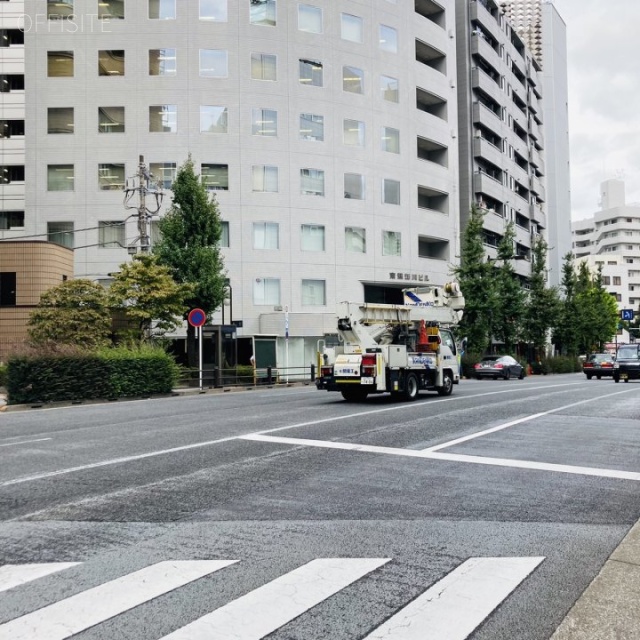 永代橋エコピアザビル 前面道路