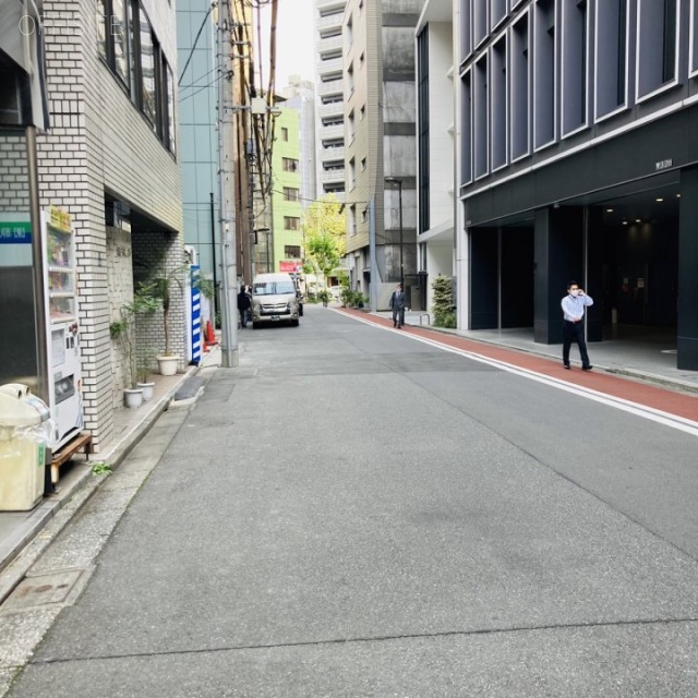 藤和内神田ビル 前面道路