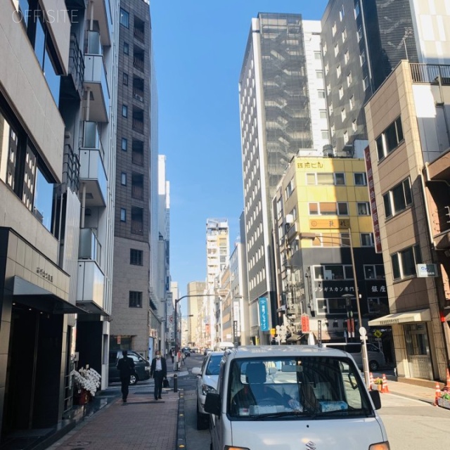 和孝銀座8丁目ビル ビル前面道路