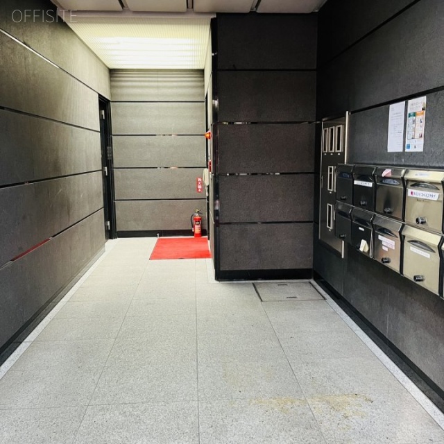 有楽堂ビル エントランス