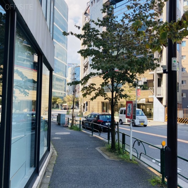 Jプロ代々木一丁目ビル ビル前面道路
