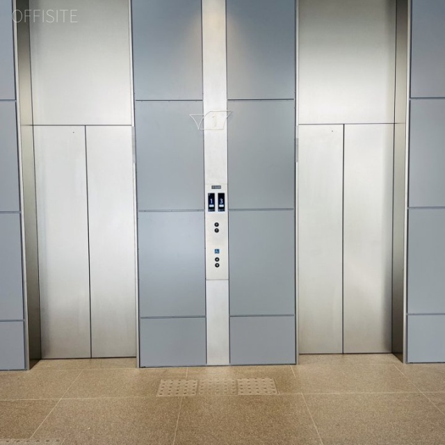 東大前HiRAKU GATE エントランス