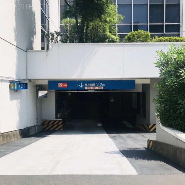 商船三井ビルディング 駐車場