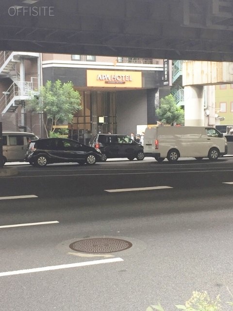 サンビル ビル前面道路