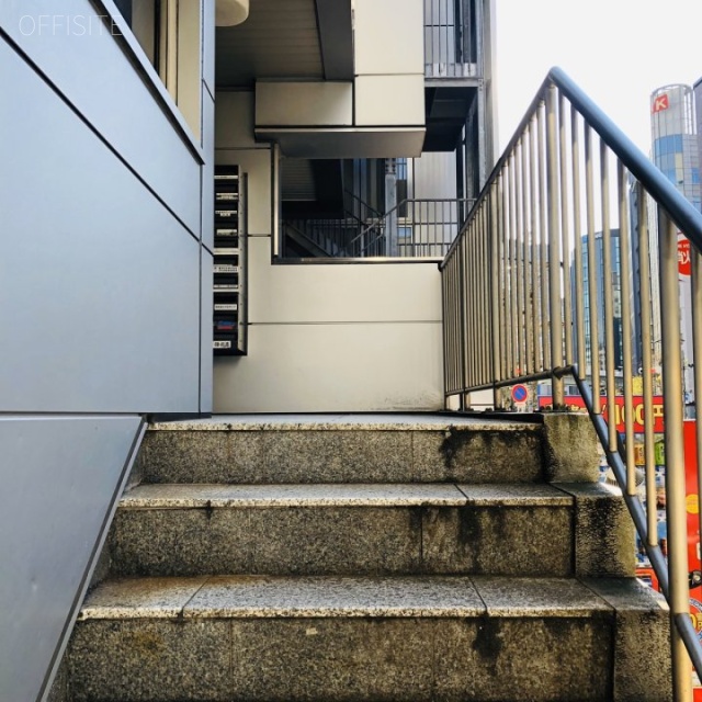 小網町プロサイドビル エントランス