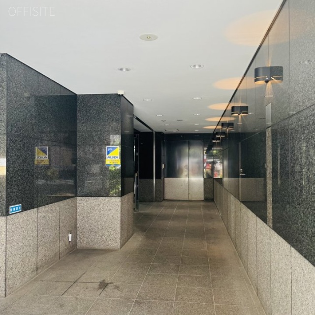 日暮里駅前中央ビル エントランス