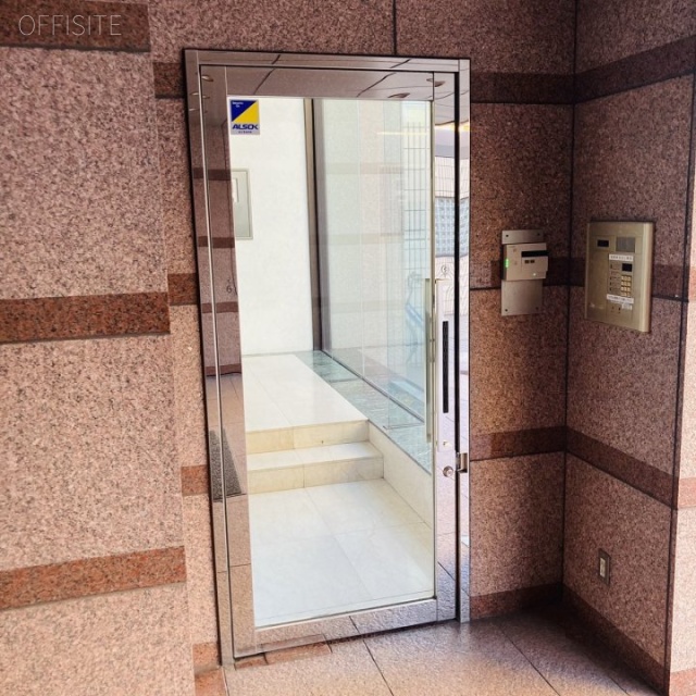 相互ビル 通用口