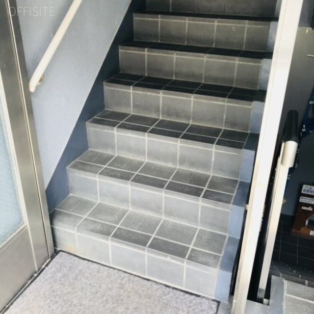 目黒建築会館ビル エントランス